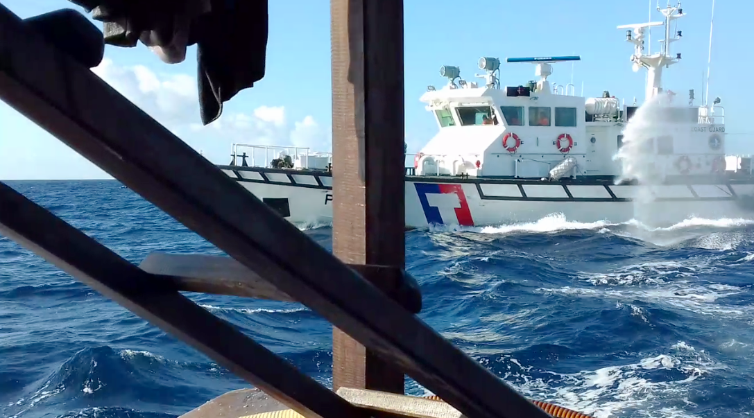 Tàu cá Việt Nam bị tàu tuần tiễu Đài Loan tấn công gần đảo Sơn Ca